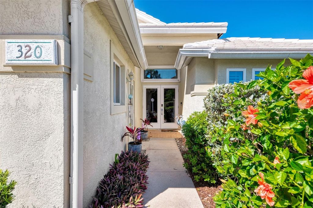 Photo of 320 Bermuda Court, Venice, FL 34293 (MLS # A4667775)