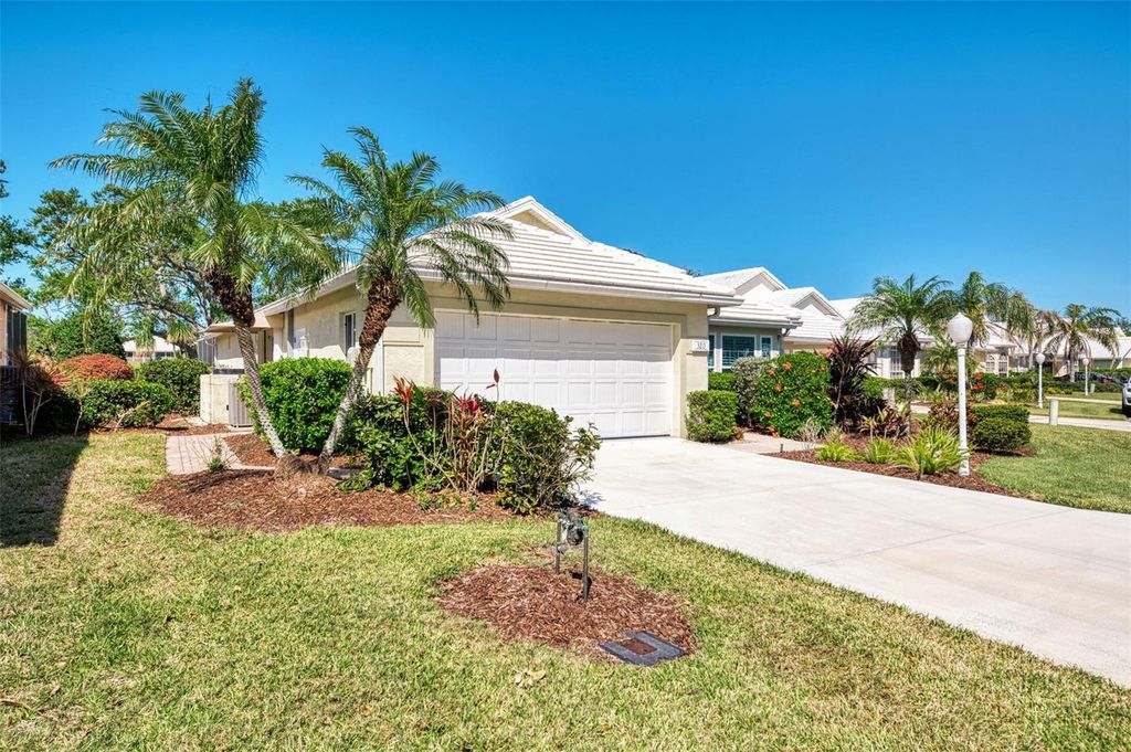Photo of 320 Bermuda Court, Venice, FL 34293 (MLS # A4667775)