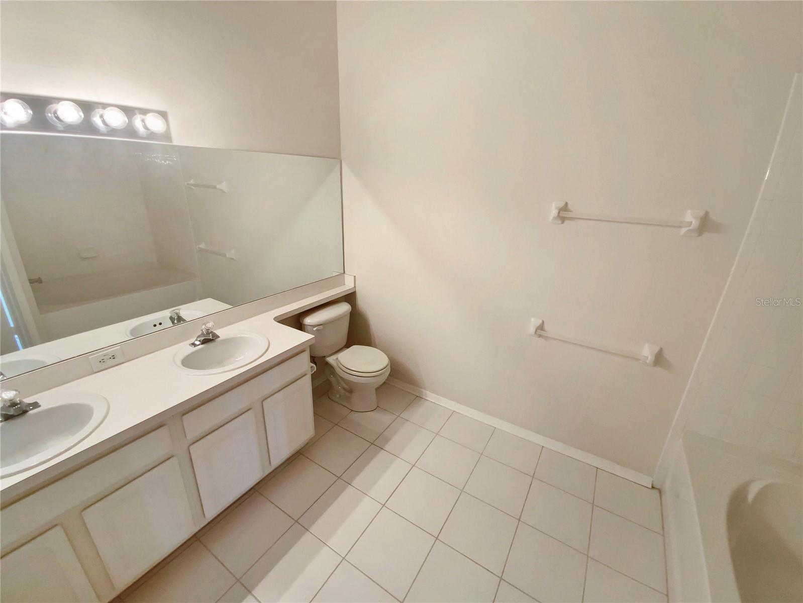 MEADOW POINTE PRCL 16 UNIT 02B - Residential