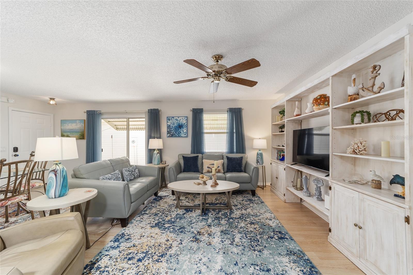 SUMTER VILLA DE LA VISTA WEST - Residential