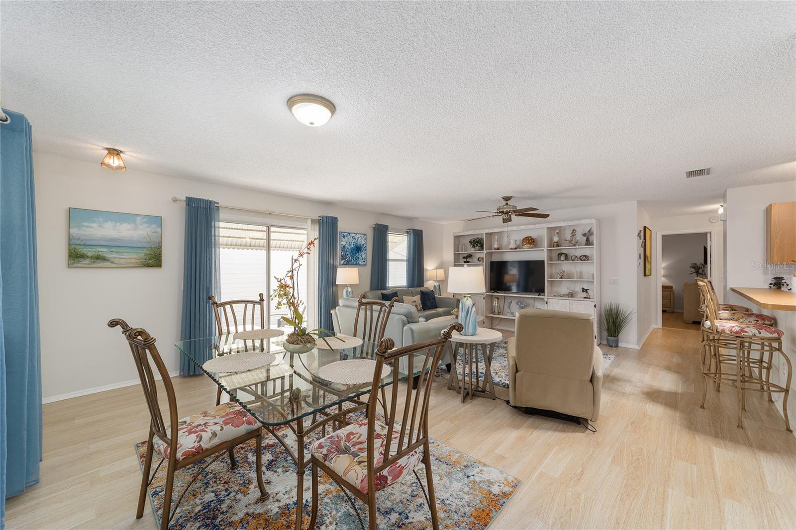 SUMTER VILLA DE LA VISTA WEST - Residential