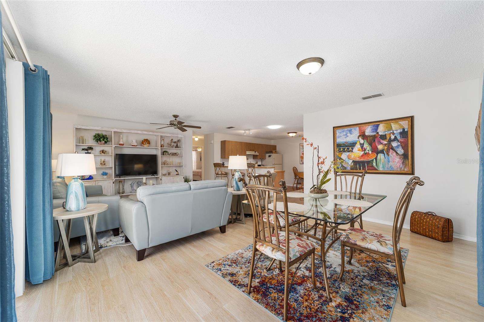 SUMTER VILLA DE LA VISTA WEST - Residential