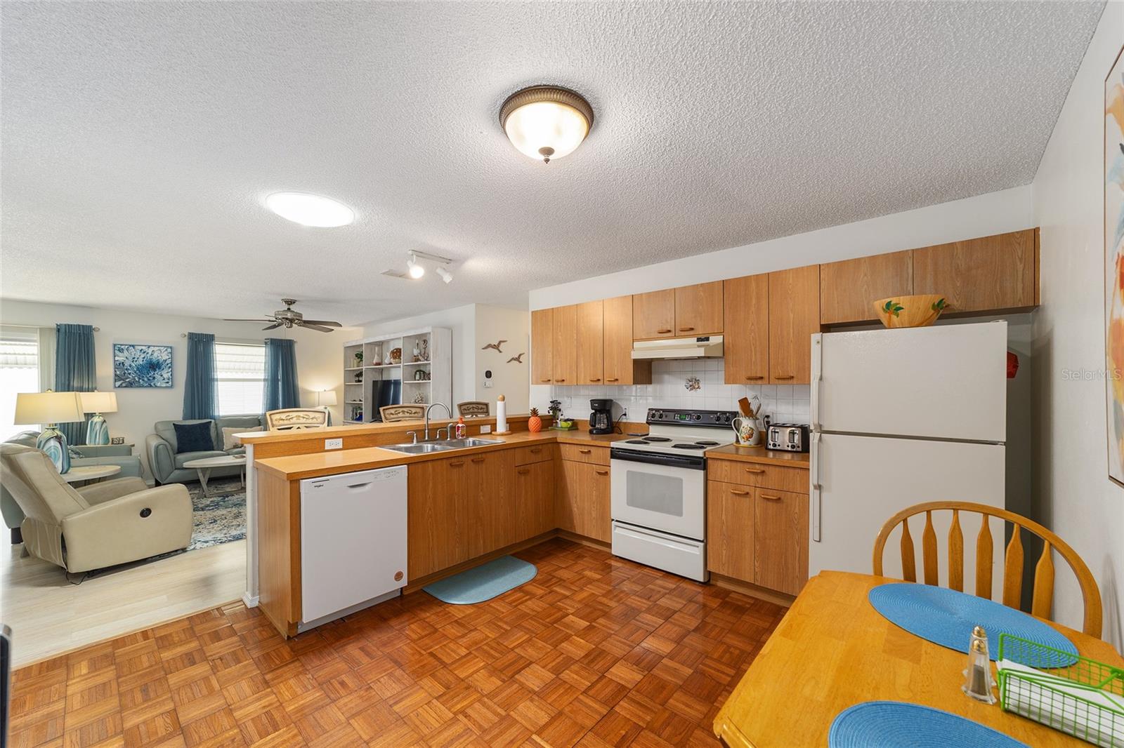 SUMTER VILLA DE LA VISTA WEST - Residential