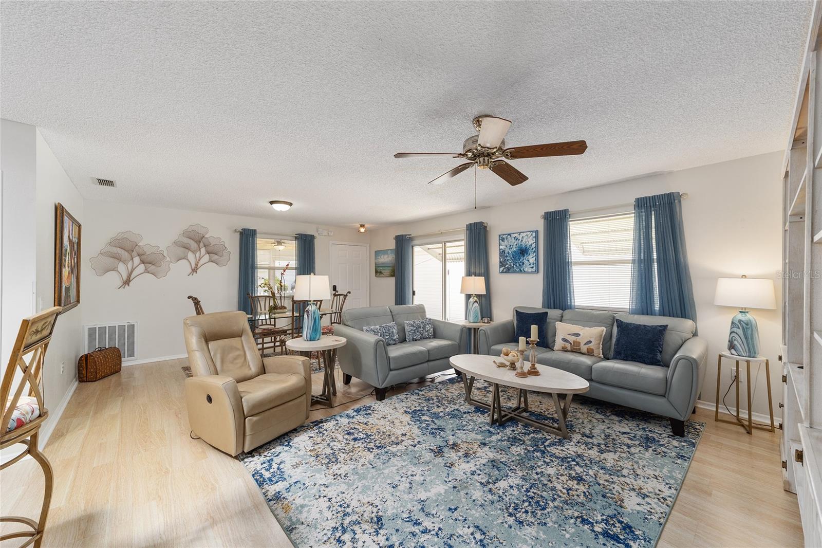 SUMTER VILLA DE LA VISTA WEST - Residential