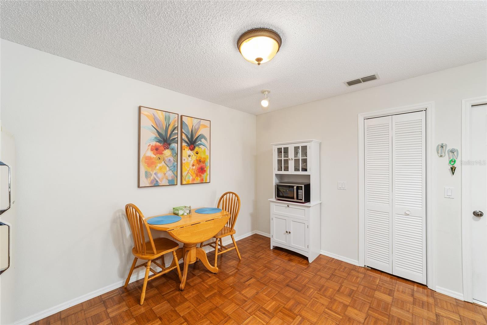 SUMTER VILLA DE LA VISTA WEST - Residential