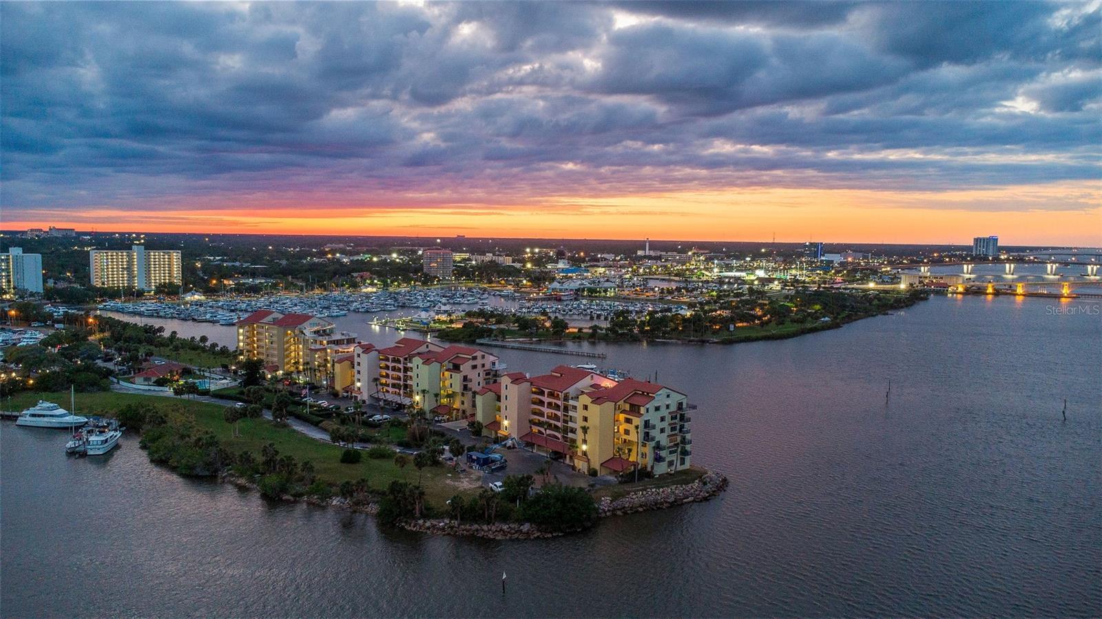 MARINA POINT PH 01 CONDO - Residential