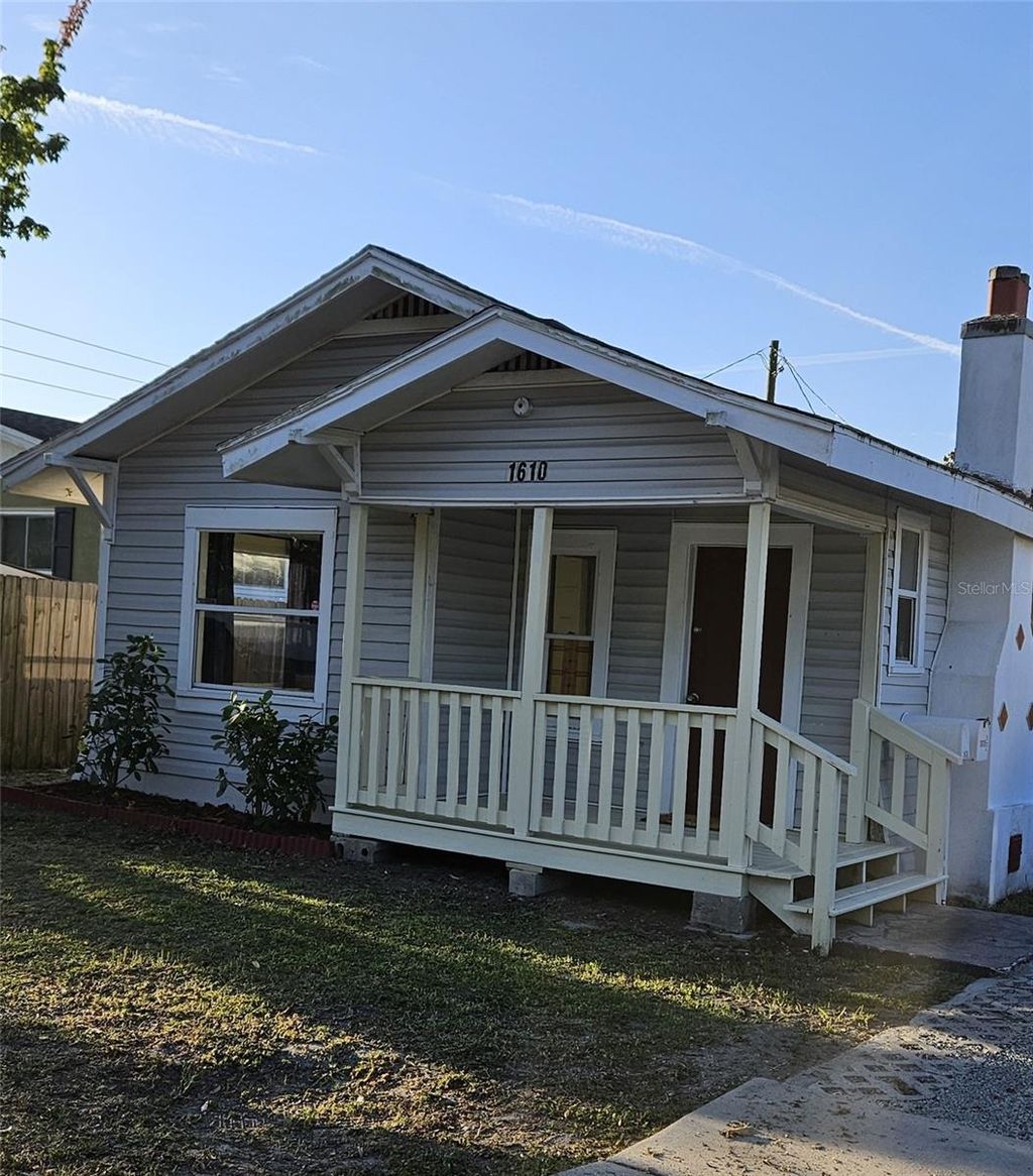 Photo of 1610 27th Avenue N, St Petersburg, FL 33713 (MLS # TB8473145)