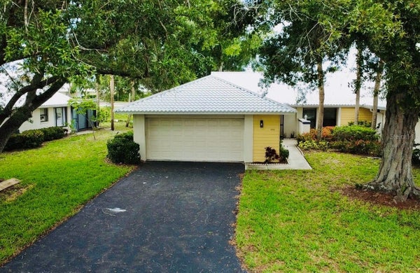 339 PEMBROKE LN S # 228, VENICE, FL 34293 - Image c5b5abb19cd922e8e987b6b2ce9ef86f/1664686519