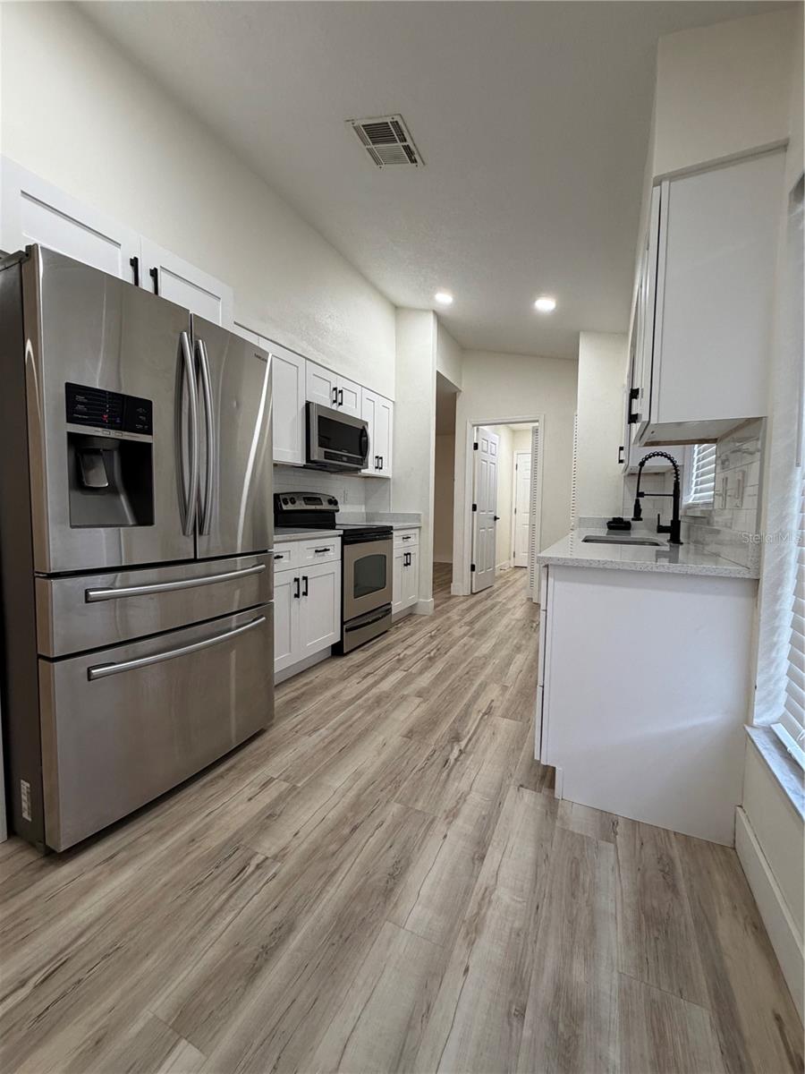 339 PEMBROKE LANE S 228