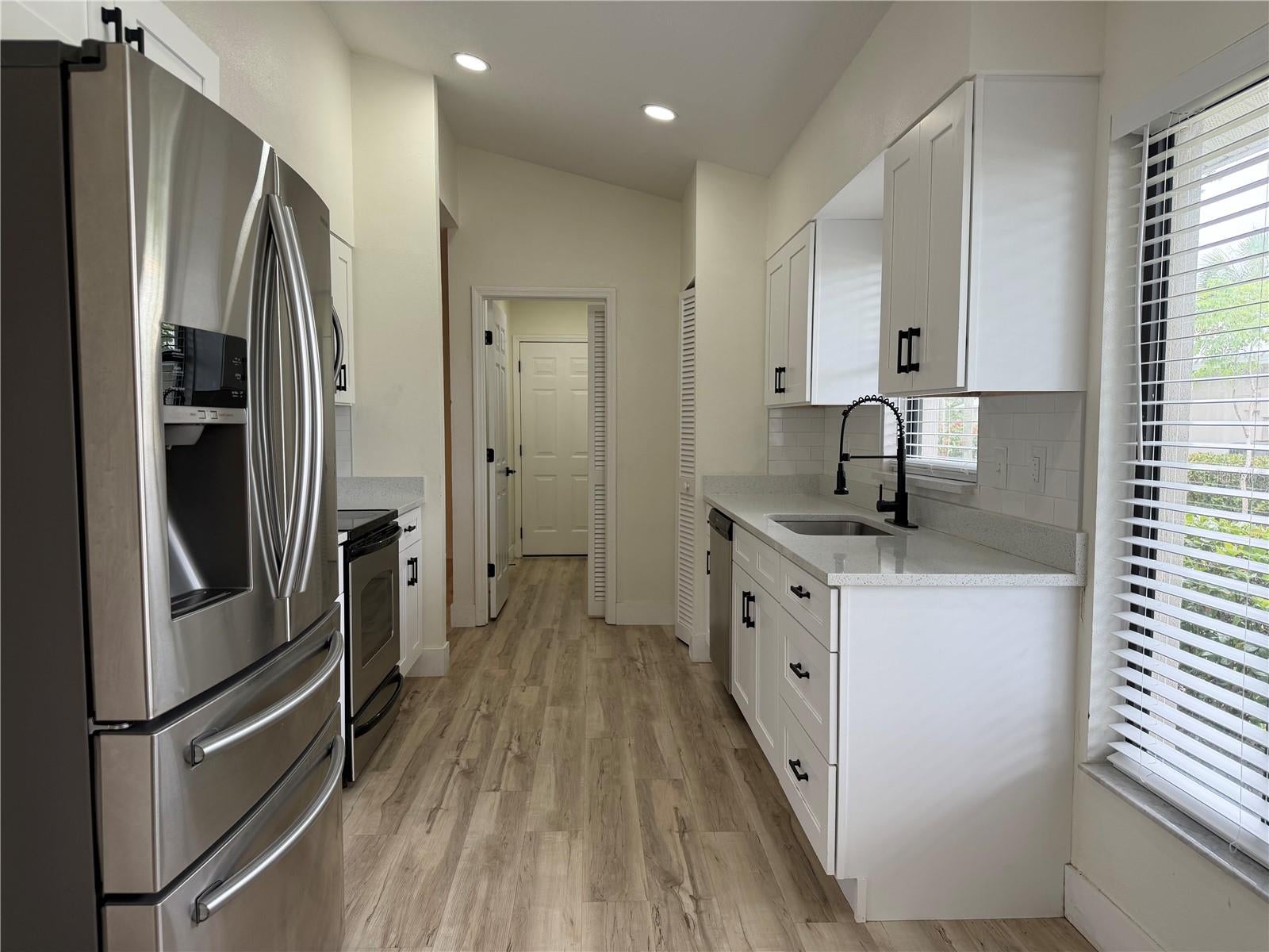 339 PEMBROKE LANE S 228, VENICE, FL, 34293 1 339 PEMBROKE LANE S 228