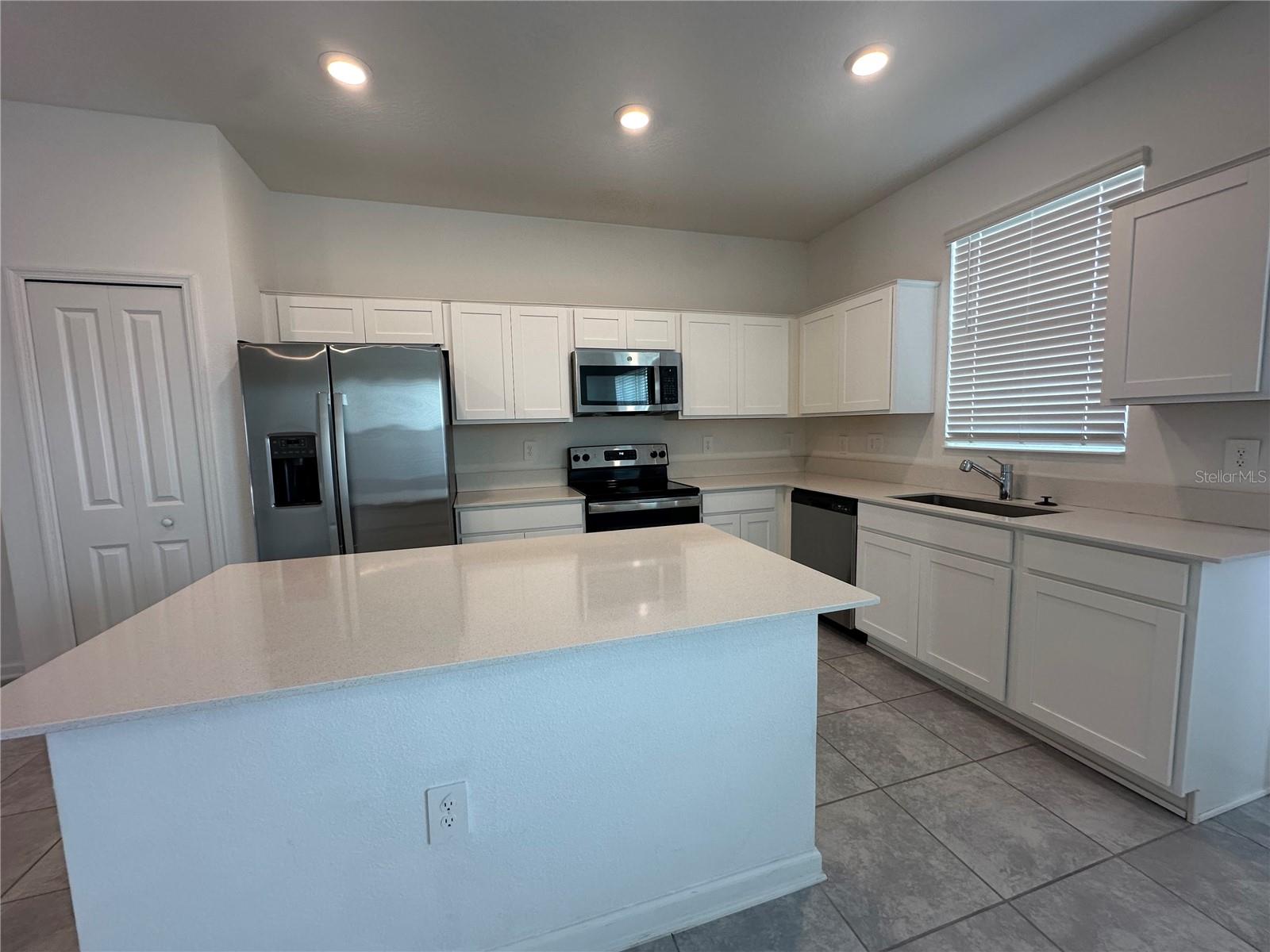 FOX NORTH - Residential Lease