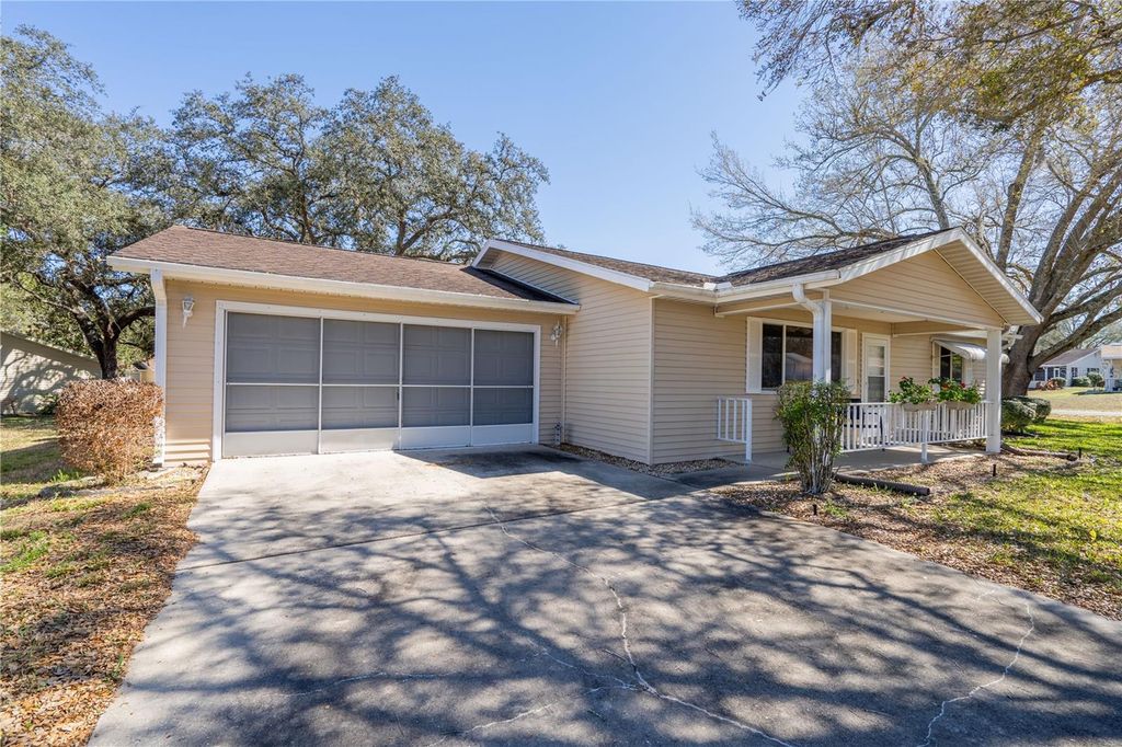 Photo of 10971 SW 85th Terrace, Ocala, FL 34481 (MLS # OM719376)