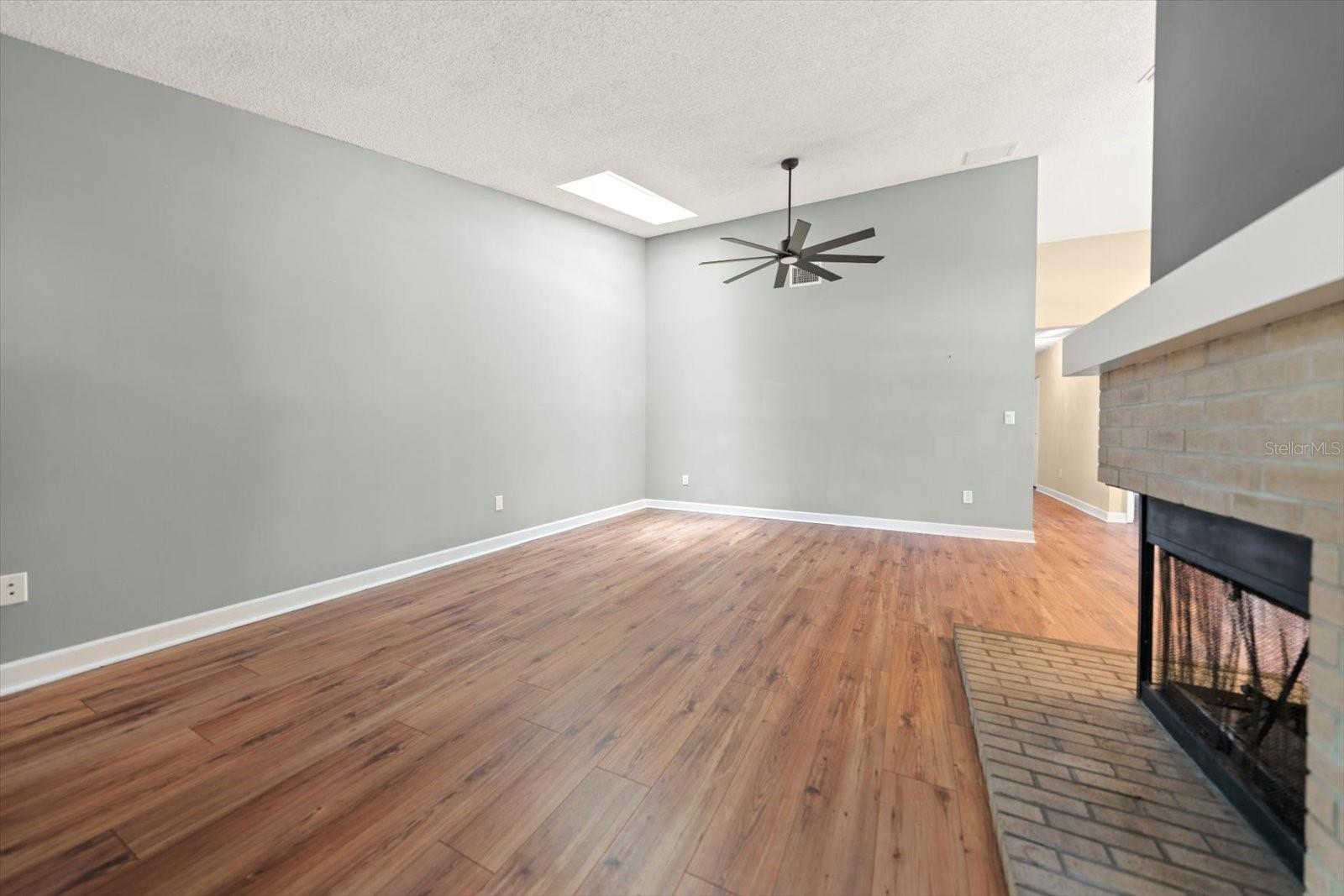 BAY TOWNE WEST - Residential