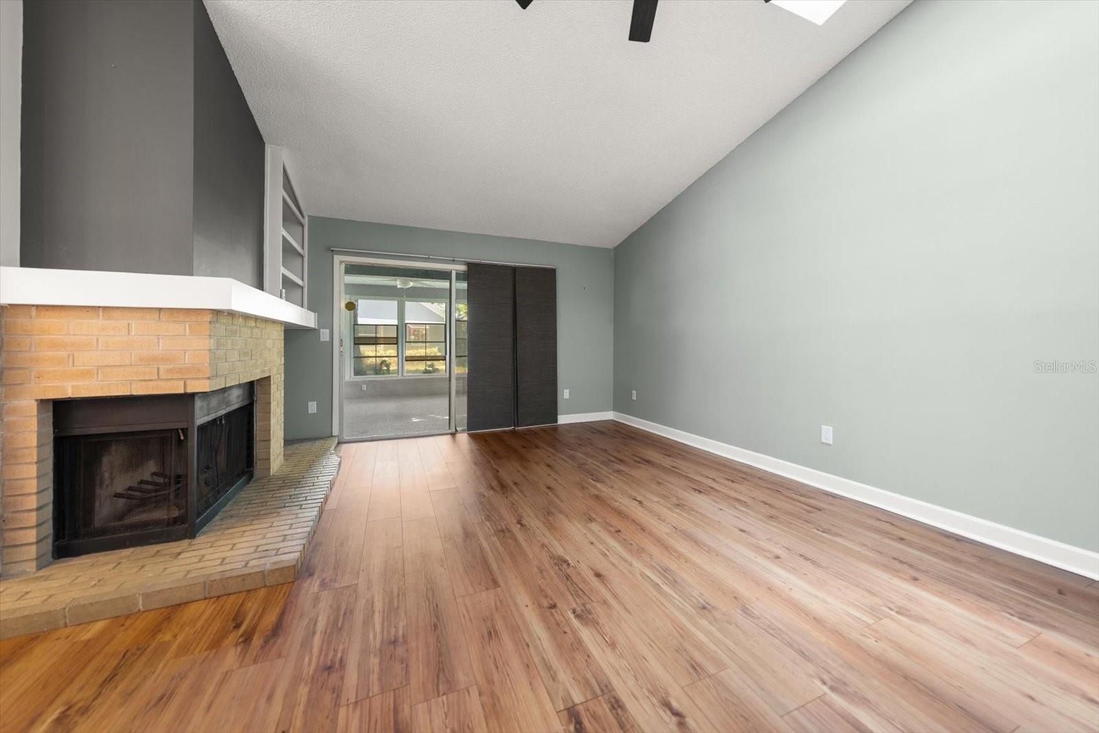 BAY TOWNE WEST - Residential