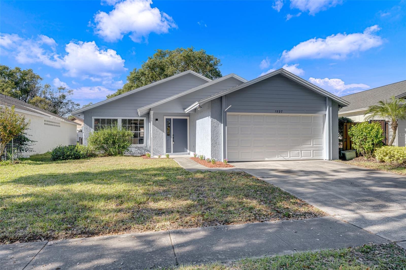 COUNTRY LANE - Residential