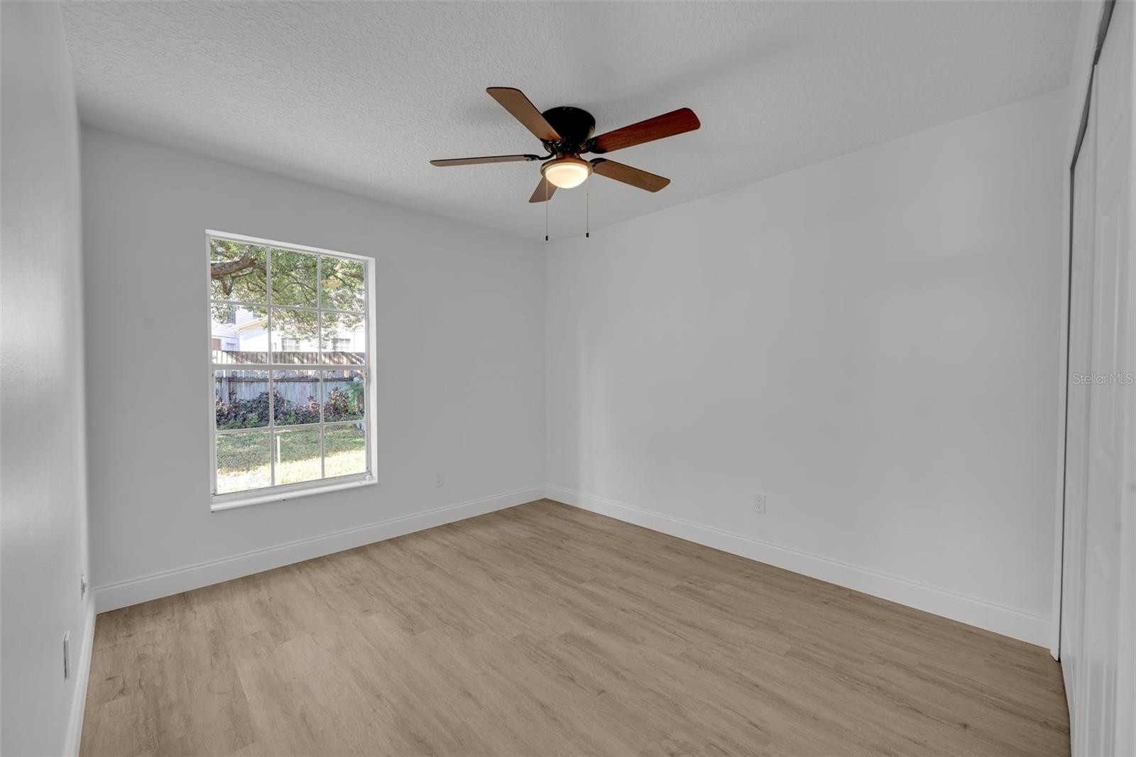 COUNTRY LANE - Residential