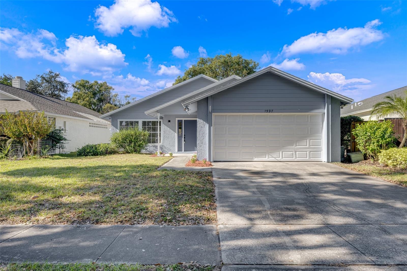 COUNTRY LANE - Residential