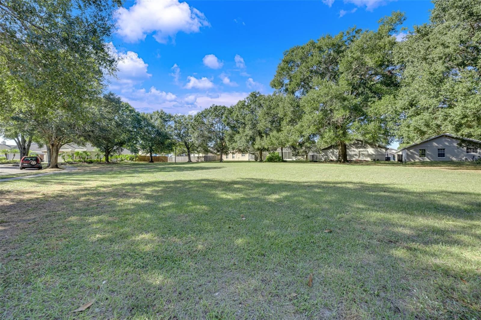 COUNTRY LANE - Residential