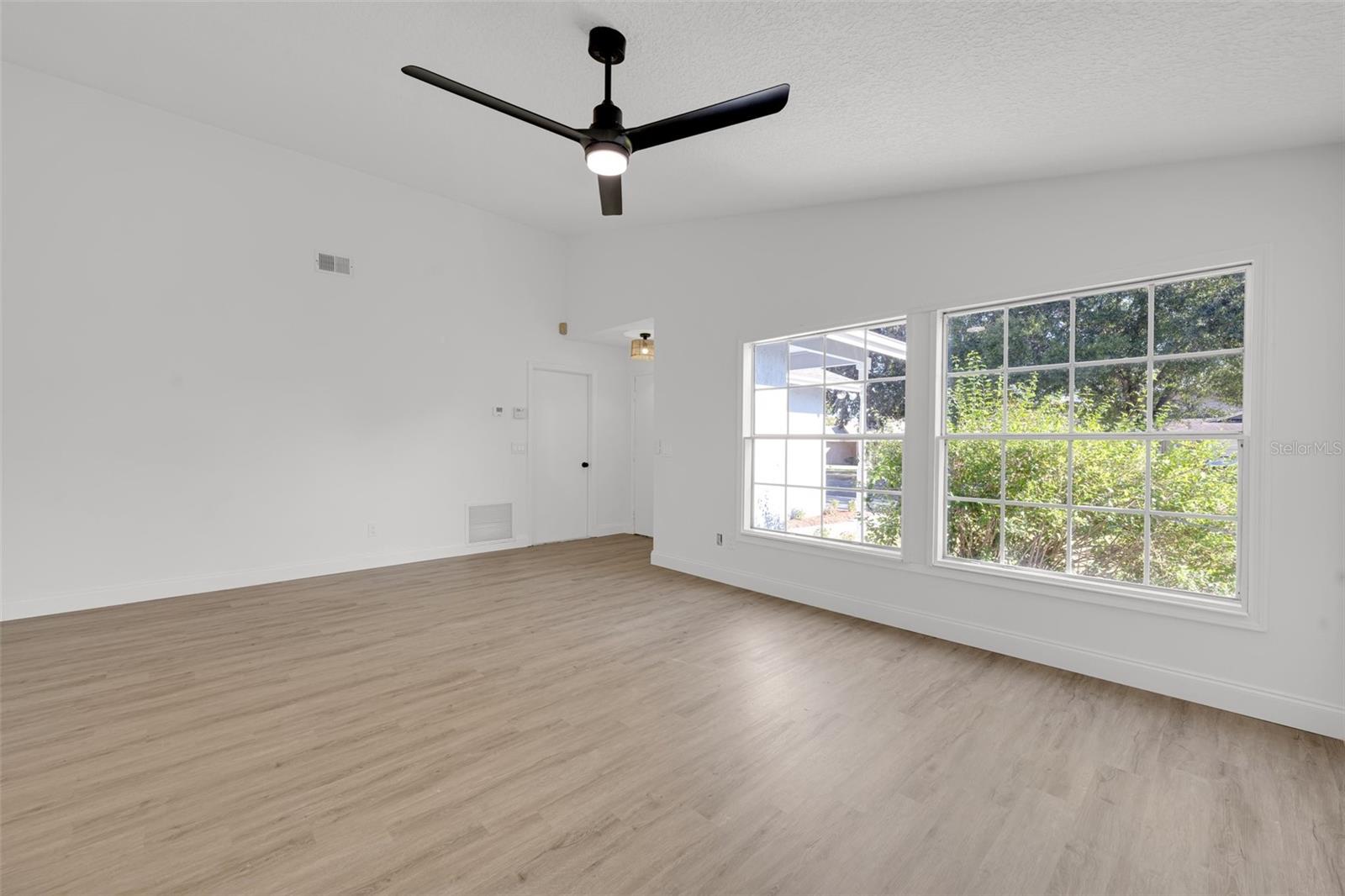 COUNTRY LANE - Residential