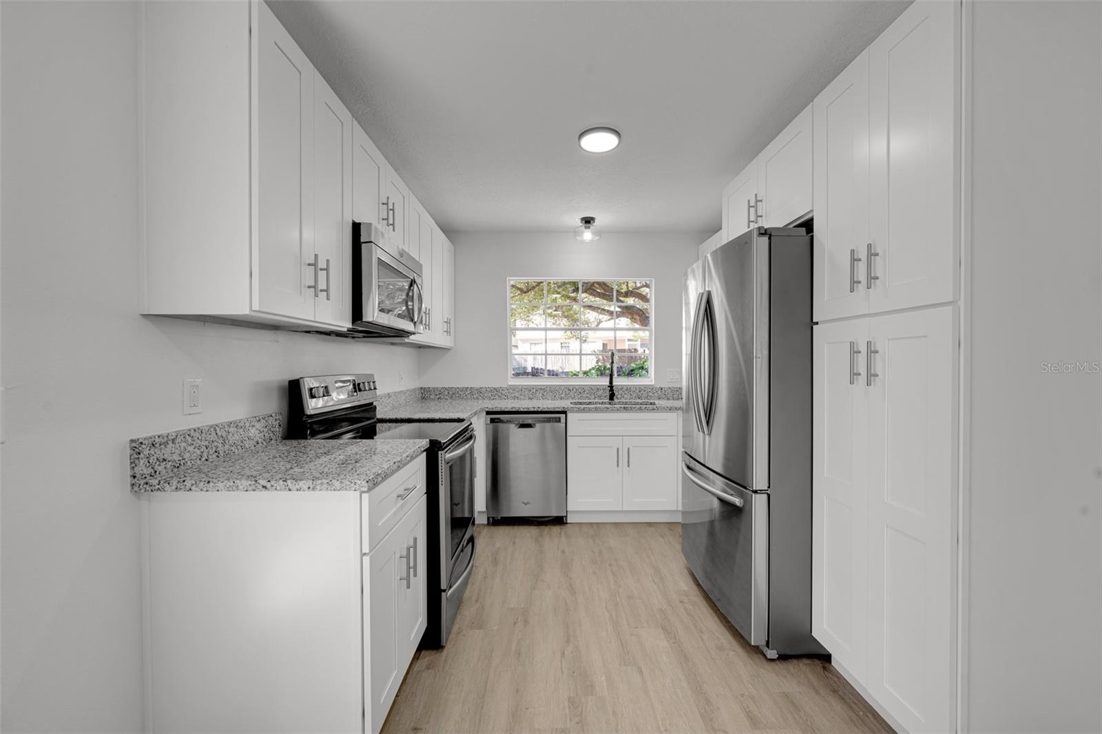 COUNTRY LANE - Residential