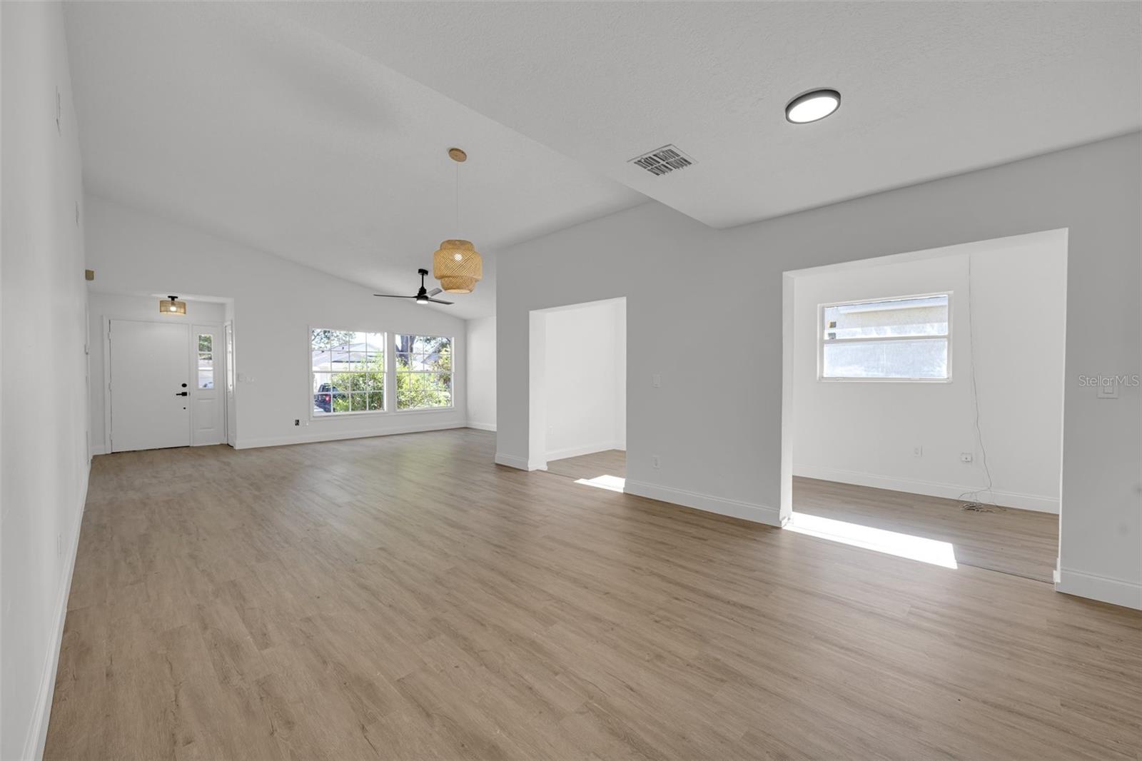 COUNTRY LANE - Residential