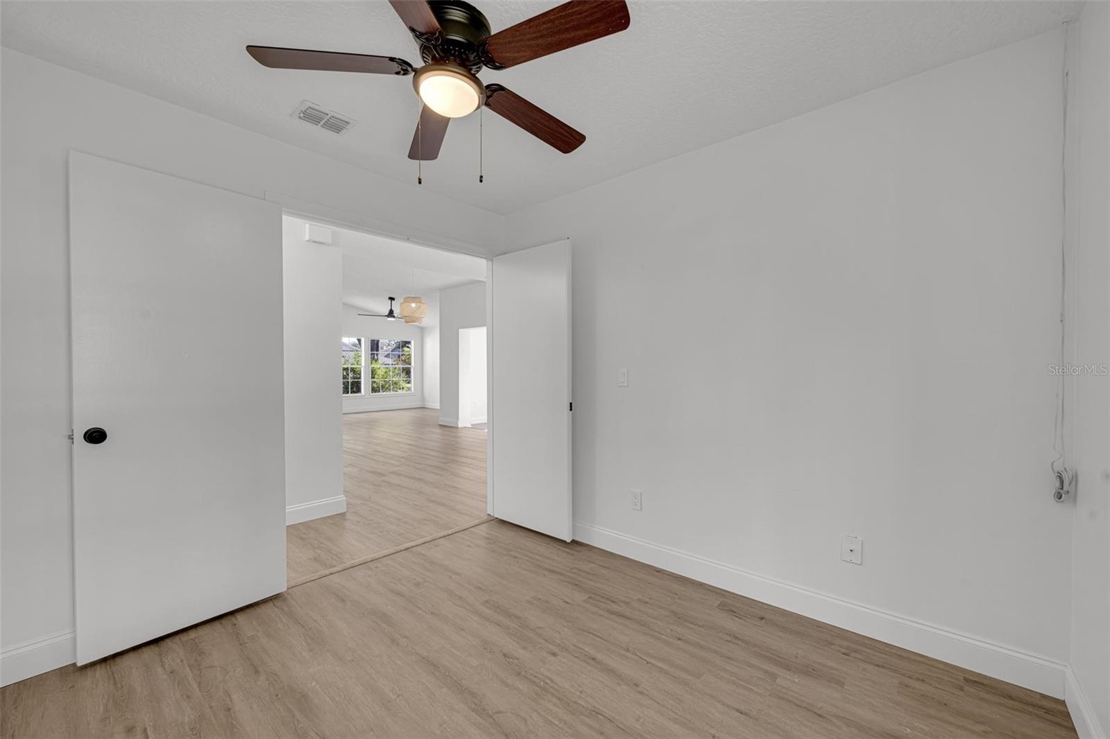 COUNTRY LANE - Residential