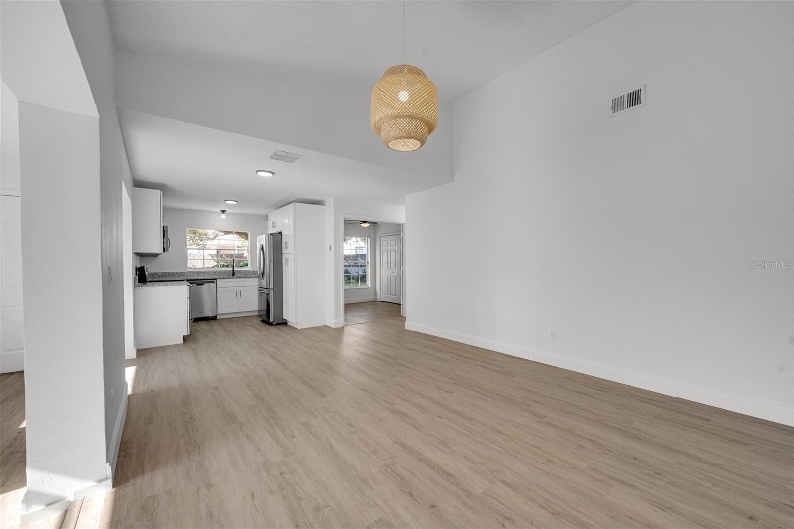 COUNTRY LANE - Residential