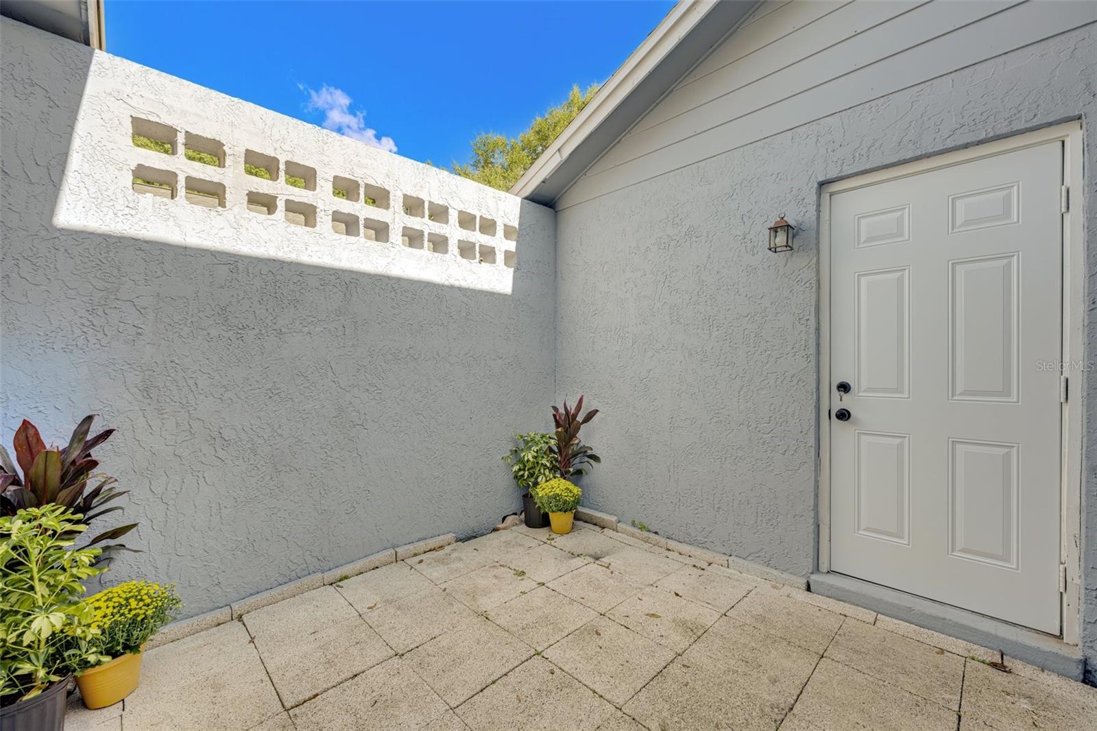 COUNTRY LANE - Residential