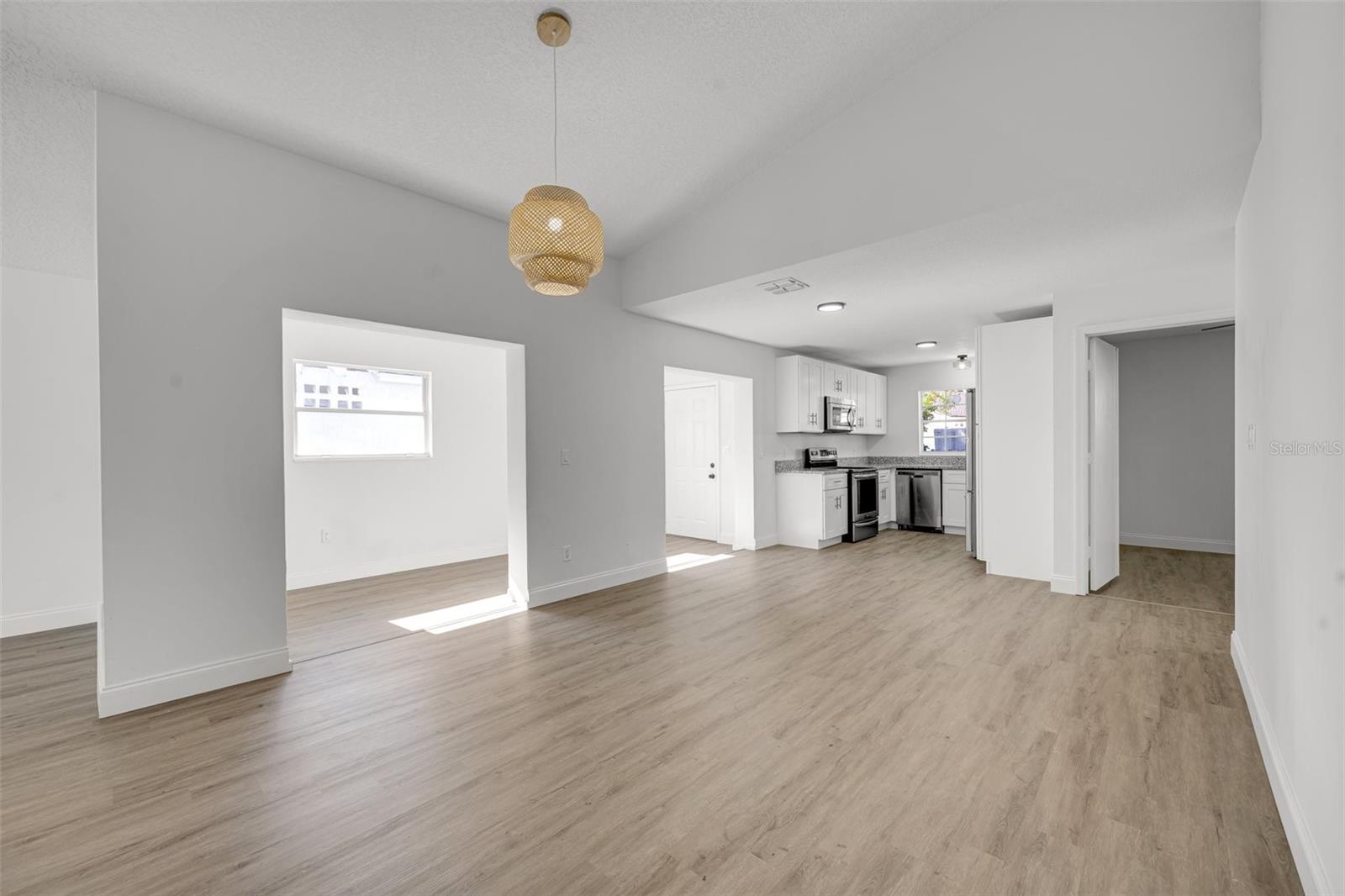 COUNTRY LANE - Residential