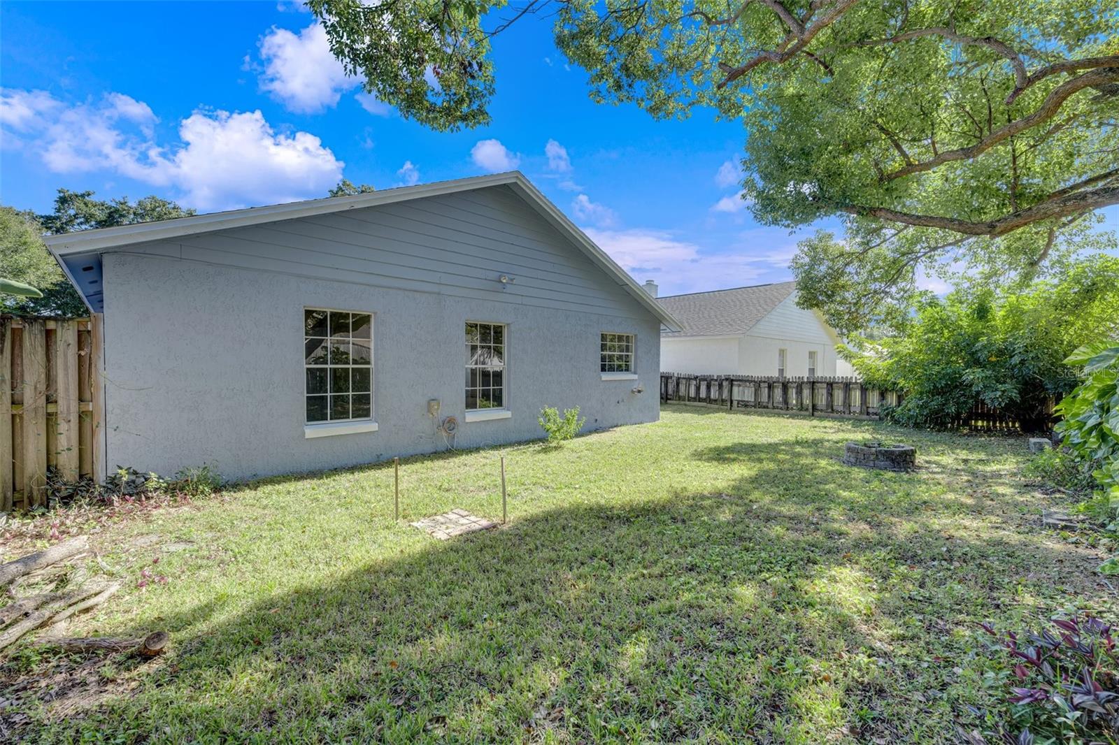 COUNTRY LANE - Residential