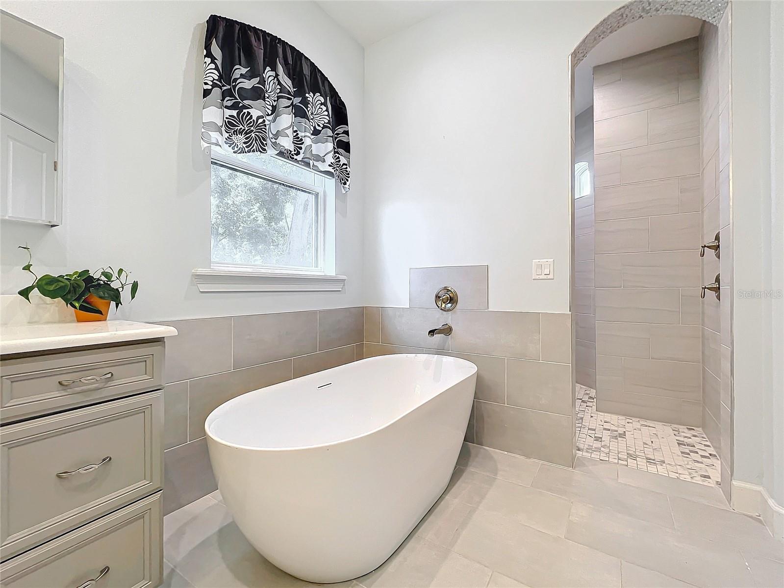 WOLFHEAD RIDGE - Residential