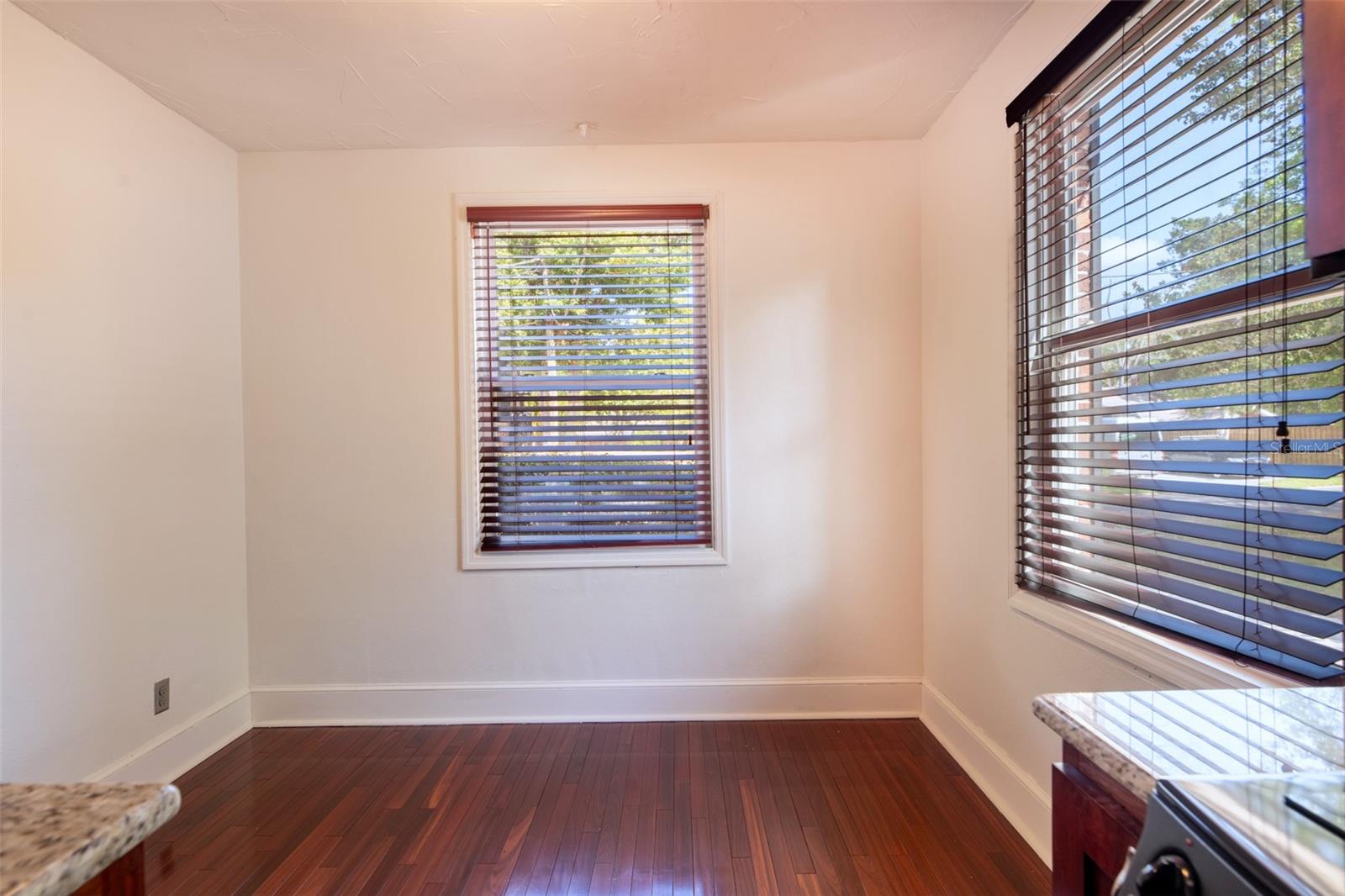 ANDERSON HUNTER ESTATES - Residential