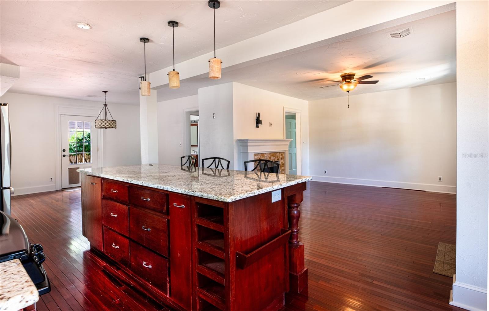 ANDERSON HUNTER ESTATES - Residential