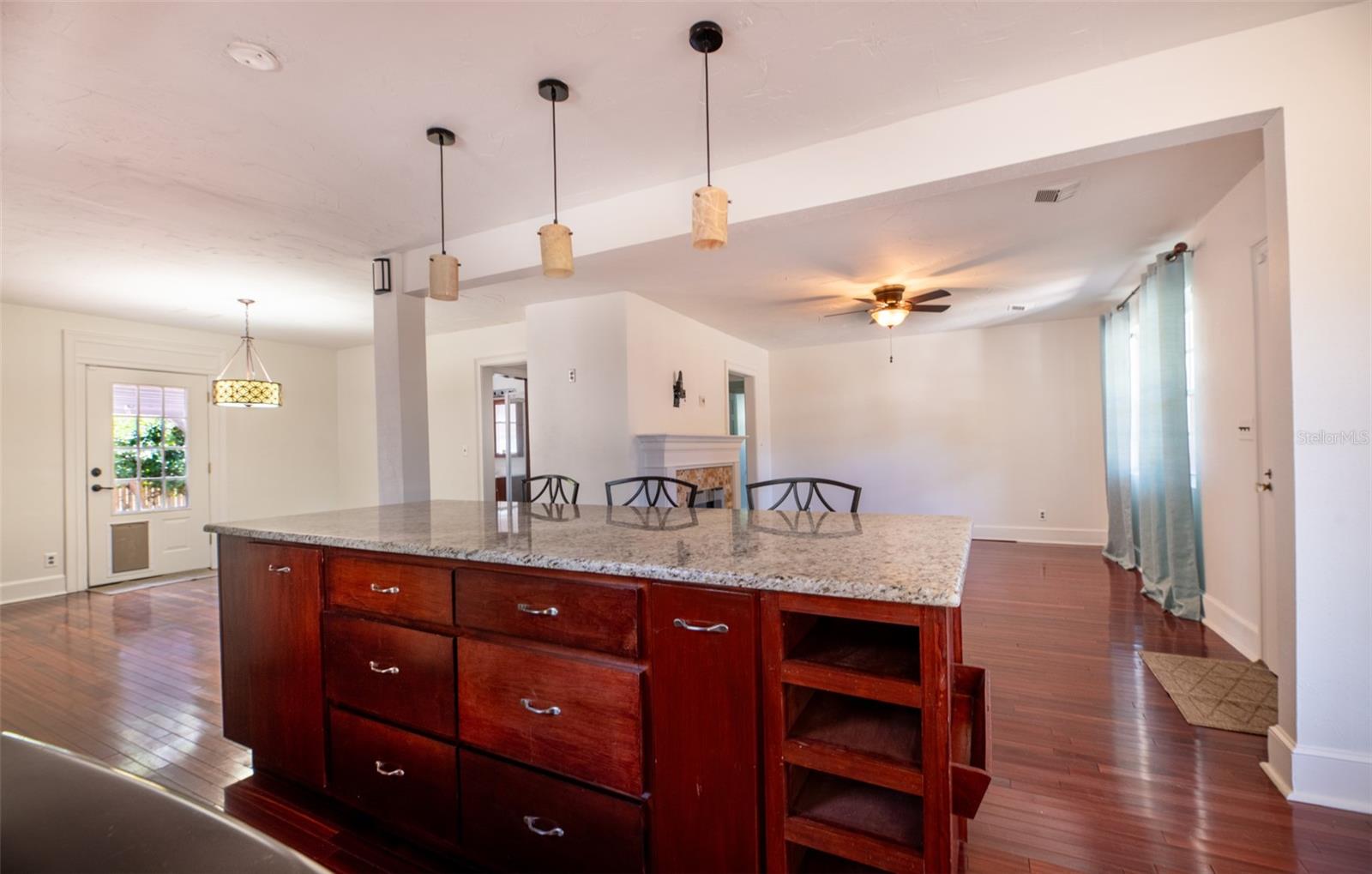 ANDERSON HUNTER ESTATES - Residential