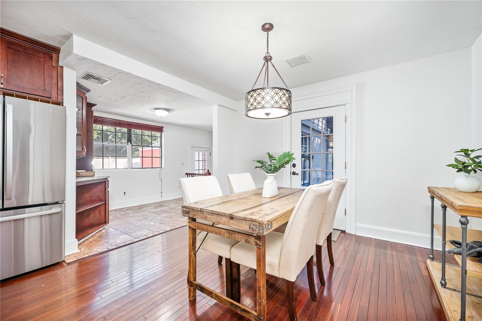 ANDERSON HUNTER ESTATES - Residential