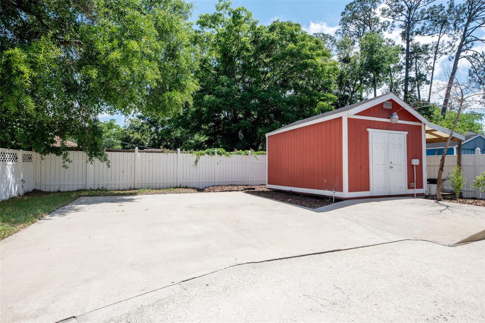 ANDERSON HUNTER ESTATES - Residential