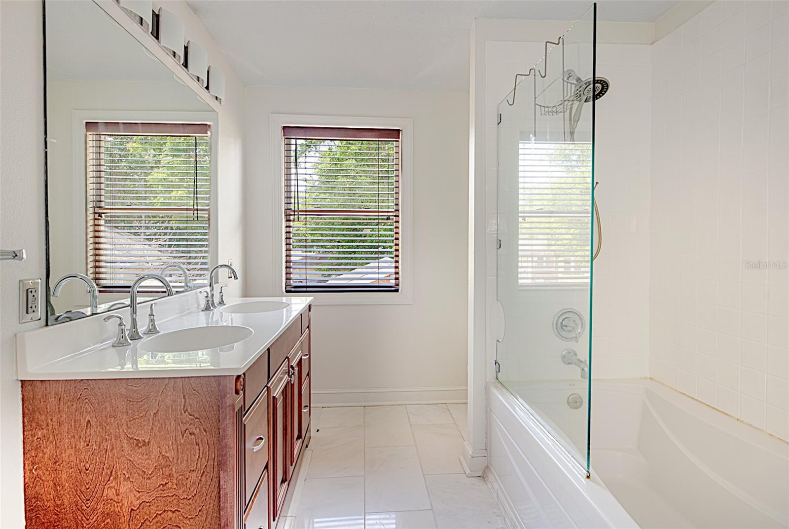 ANDERSON HUNTER ESTATES - Residential