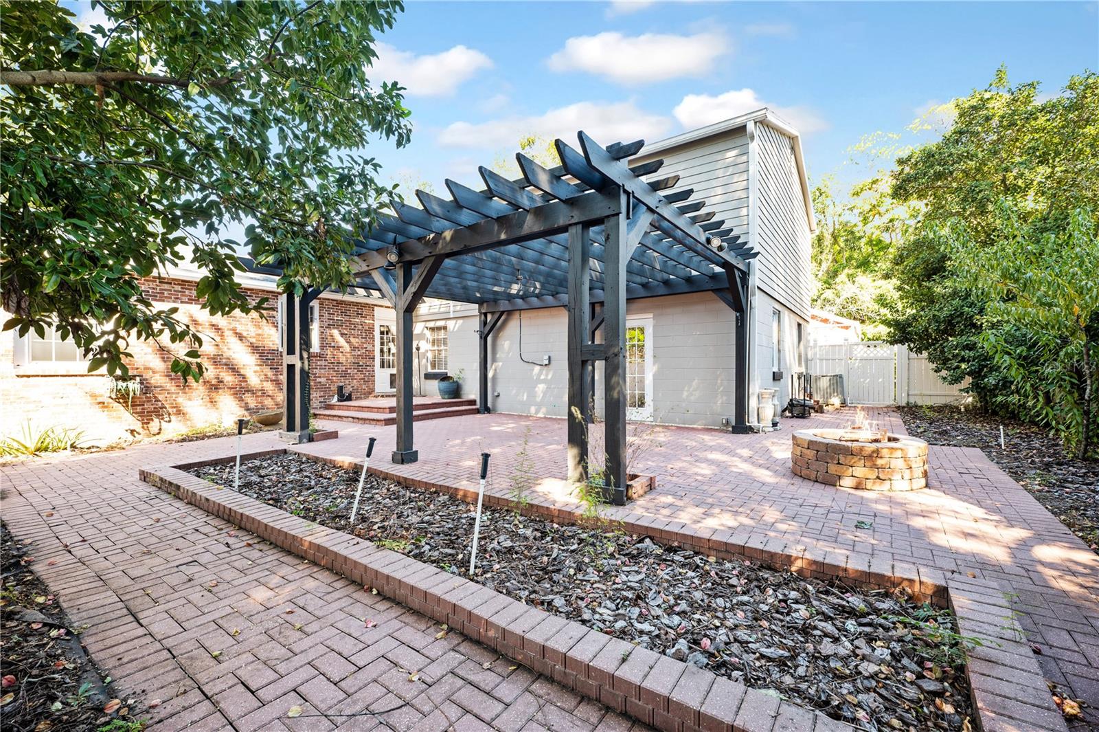 ANDERSON HUNTER ESTATES - Residential