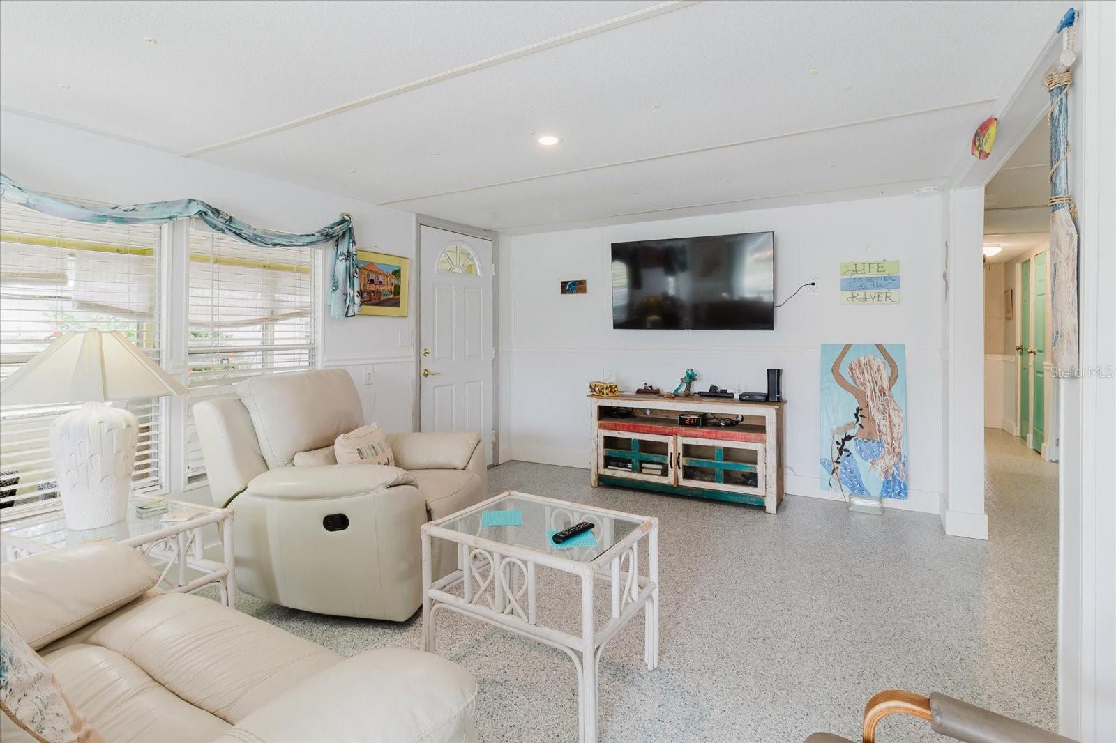 WEEKI WACHEE GARDENS - Residential