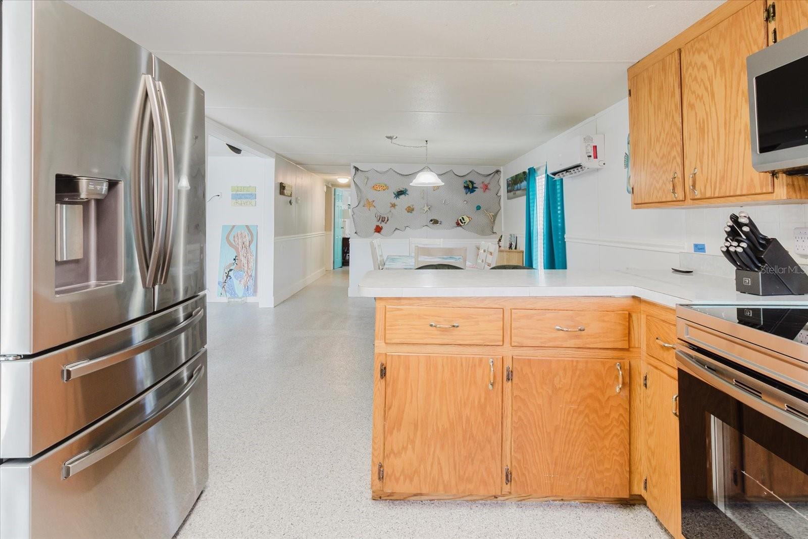 WEEKI WACHEE GARDENS - Residential