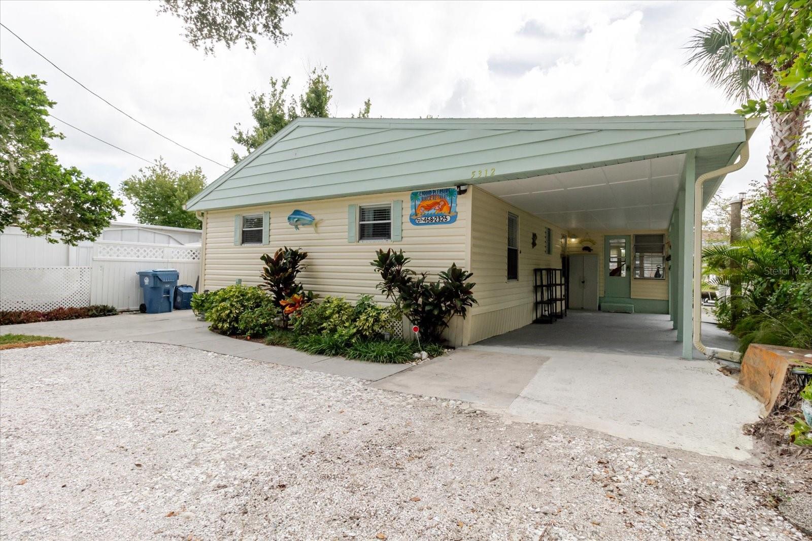 WEEKI WACHEE GARDENS - Residential