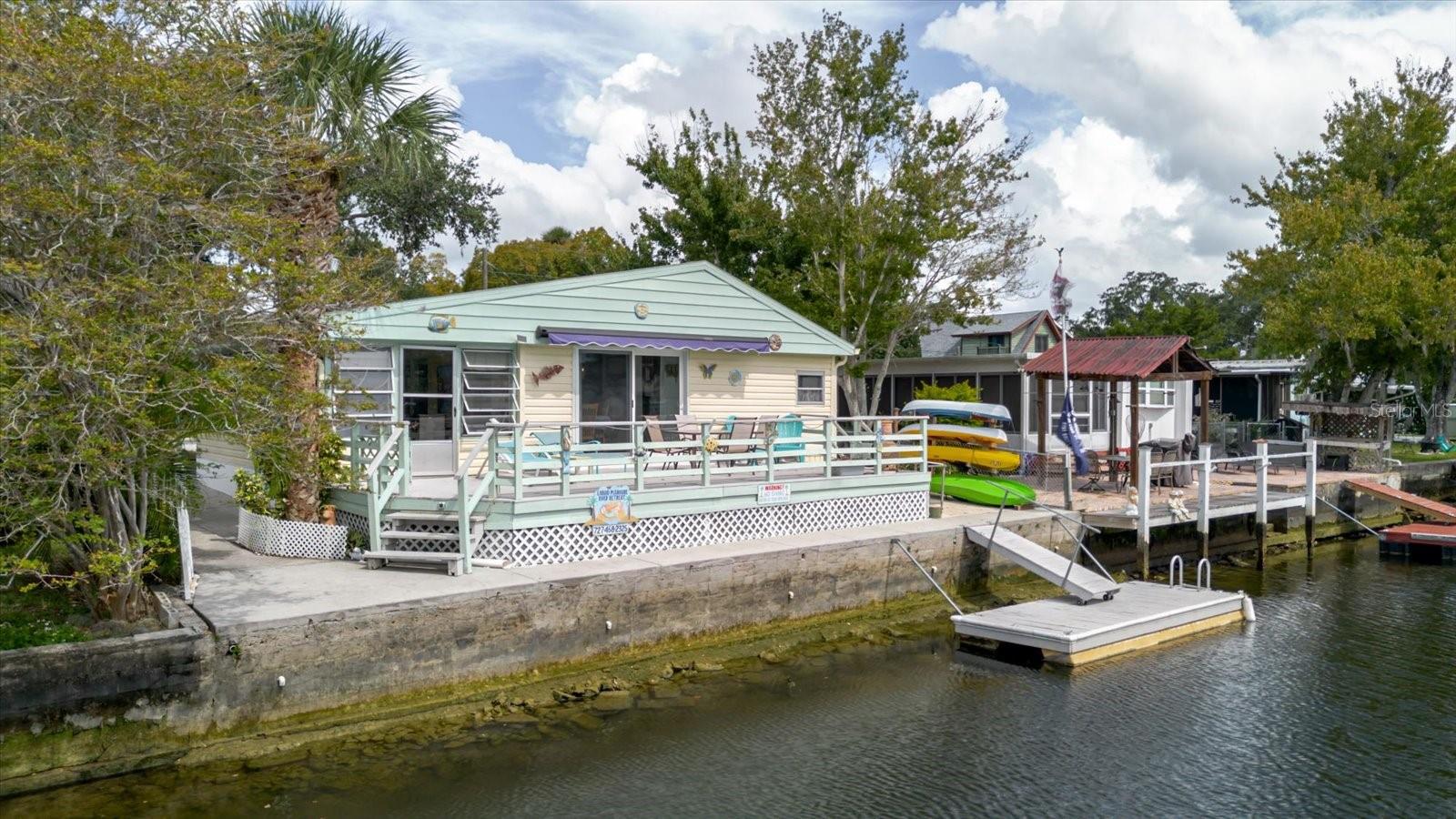WEEKI WACHEE GARDENS - Residential
