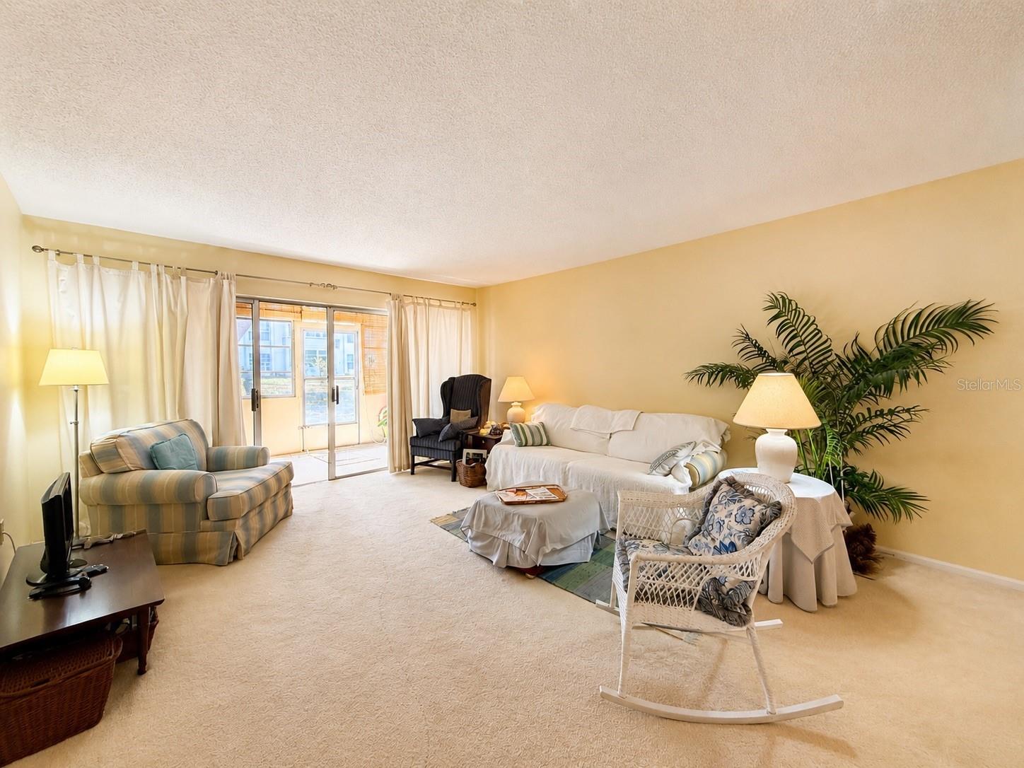 ESSEX HOUSE - Residential