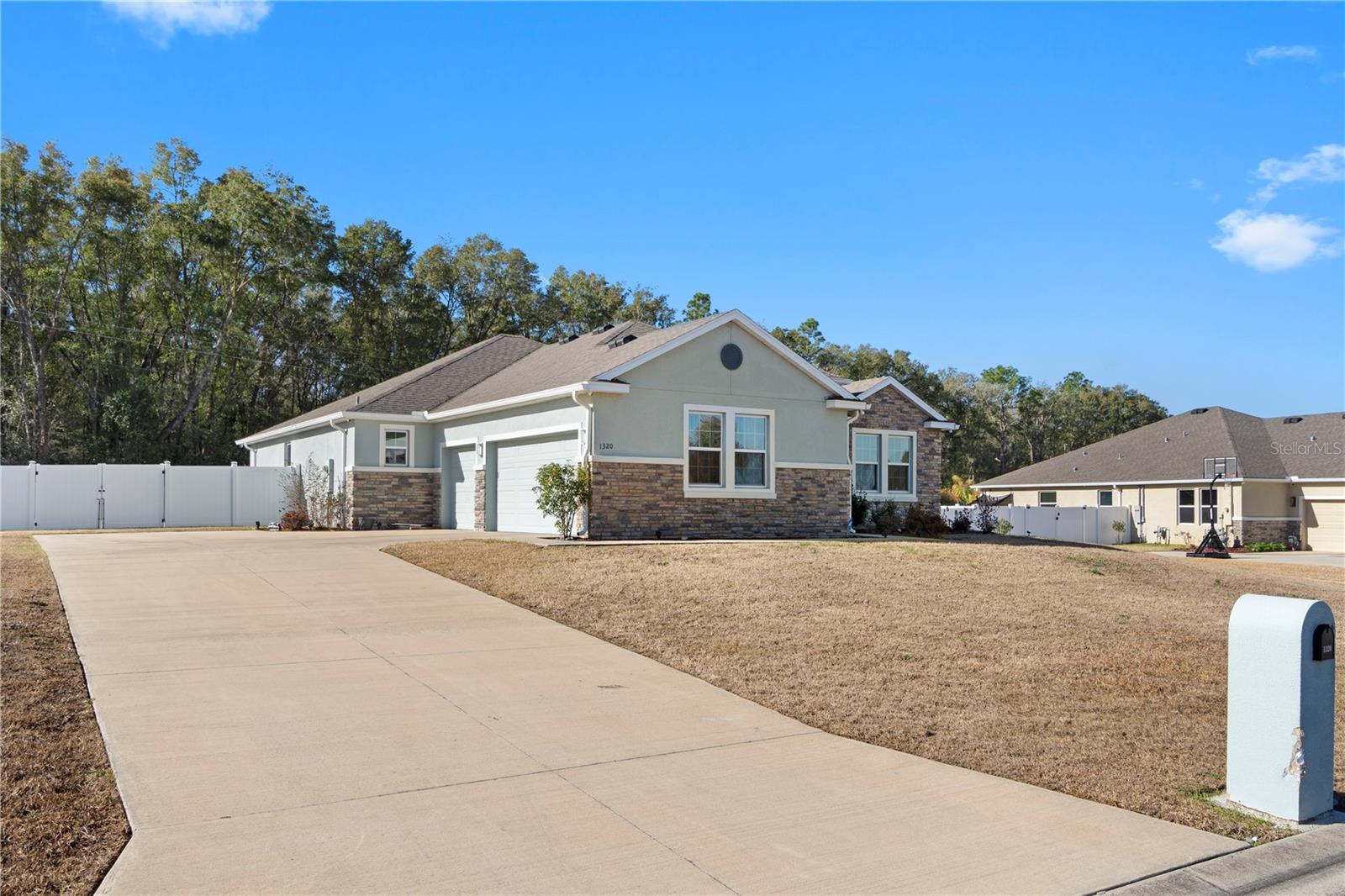 DEER PATH ESTATE - Residential