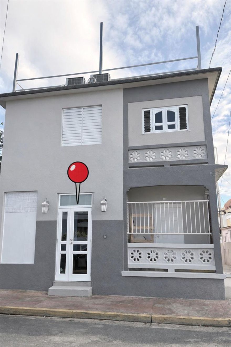 One or more photo(s) has been virtually staged. Cozy and fully furnished 1-bedroom, 1-bathroom apartment for rent, ideally located in the heart of Toa Baja Town, an area known for its tranquility and convenient access to essential services. This well-maintained unit offers comfort and practicality, with water, electricity, and parking included in the monthly rent.
Strategically situated just 10 minutes from Dorado and only 12 minutes from nearby beaches, the property provides the perfect balance between coastal lifestyle and everyday convenience. Easy access to main roads, commercial areas, and local amenities makes this an excellent rental opportunity.Ideal for tenants seeking comfort, location, and value in one place.