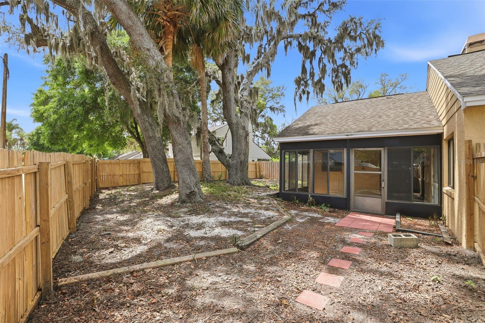 RESERVE AT THE CROSSINGS PH 1 THE - Residential