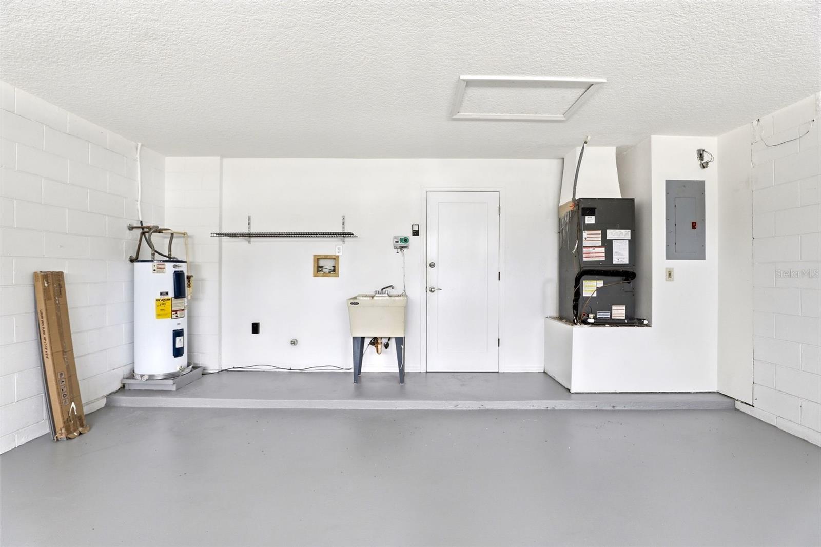 RESERVE AT THE CROSSINGS PH 1 THE - Residential