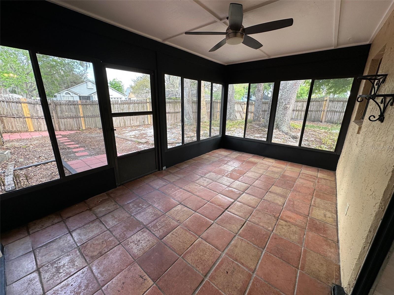 RESERVE AT THE CROSSINGS PH 1 THE - Residential