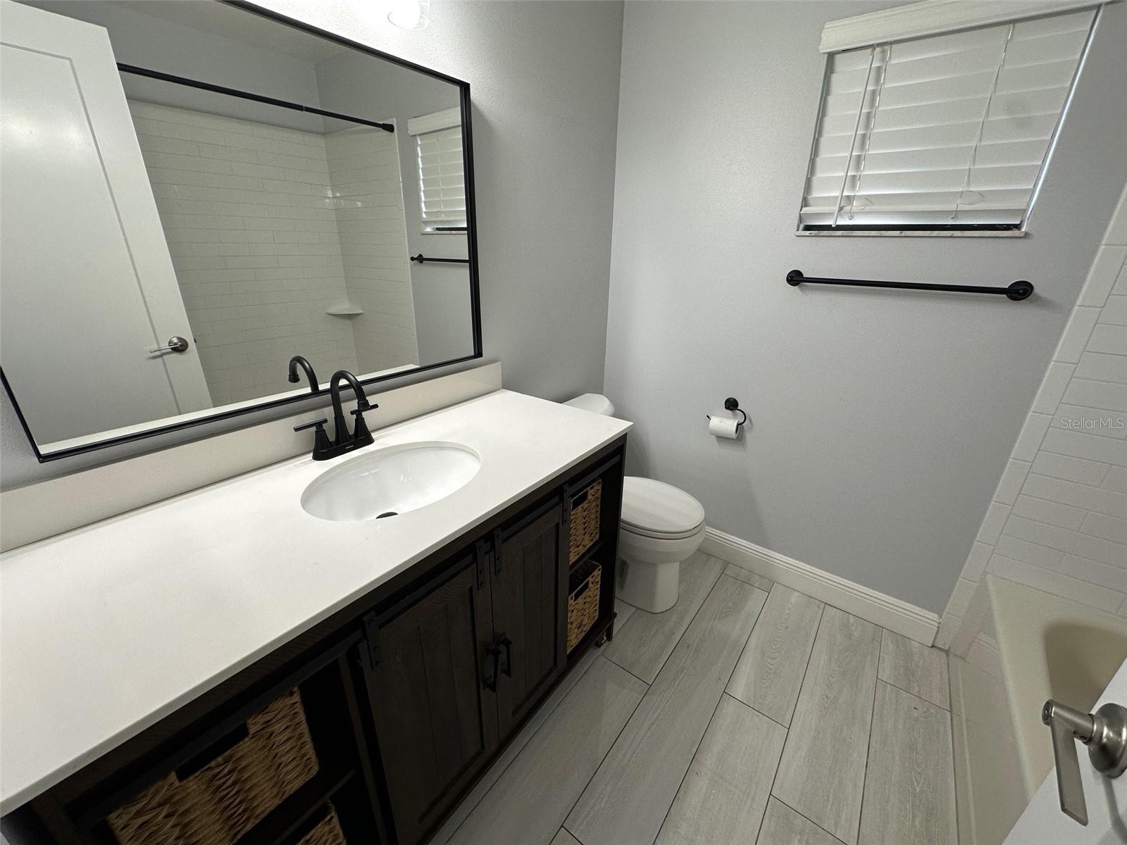 RESERVE AT THE CROSSINGS PH 1 THE - Residential