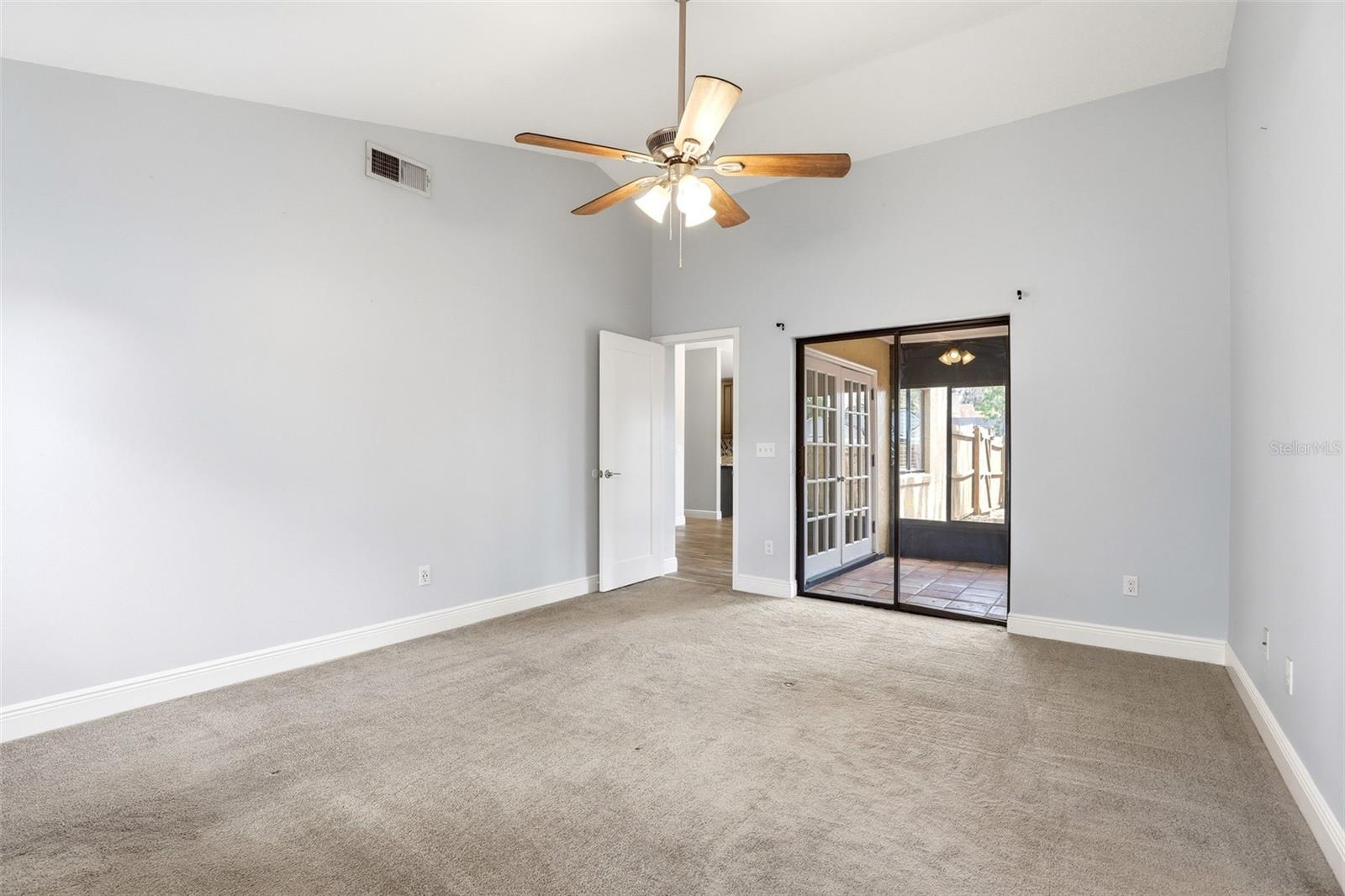 RESERVE AT THE CROSSINGS PH 1 THE - Residential